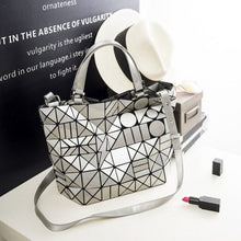 Load image into Gallery viewer, 2018 New Women Handbag Bucket Bag Lady's Shoulder Bag Female Casual Totes Luxury Summer Geometry Bag Free Shipping