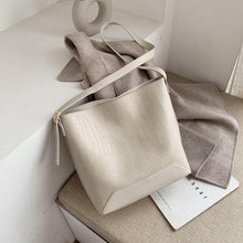 Load image into Gallery viewer, New Alligator Leather Big Bucket Bag Women Shoulder Crossbody Bags 2020 Fashion Lady's Messenger Bags Casual Totes Female Purses